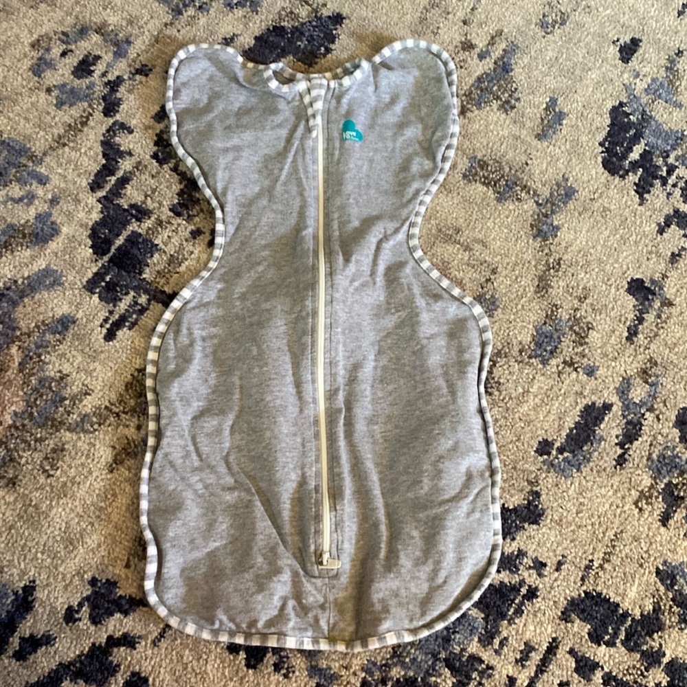 Love to dream arms up swaddle small
